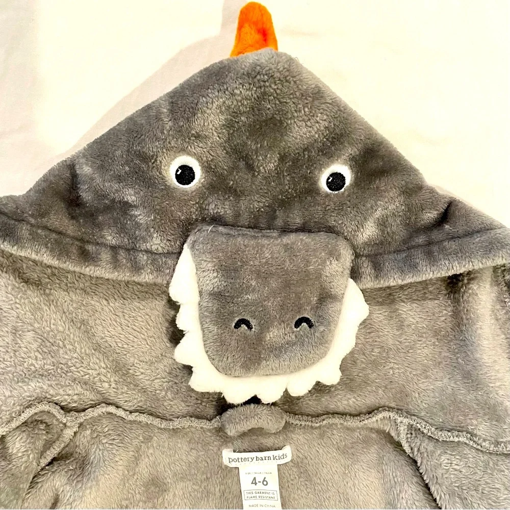 New Pottery Barn Kids T-Rex Robe Boys 4-6 Medium Girls Critter Bath Dinosaur